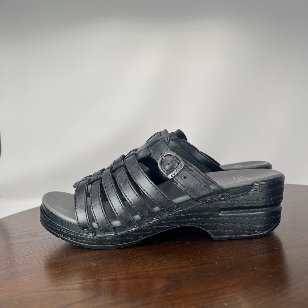 Dansko Marion Sandal Women 40 / 9.5 Black Leather Strappy Buckle Slide 377020200